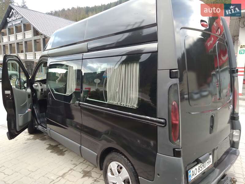 Минивэн Renault Trafic 2006 в Межгорье