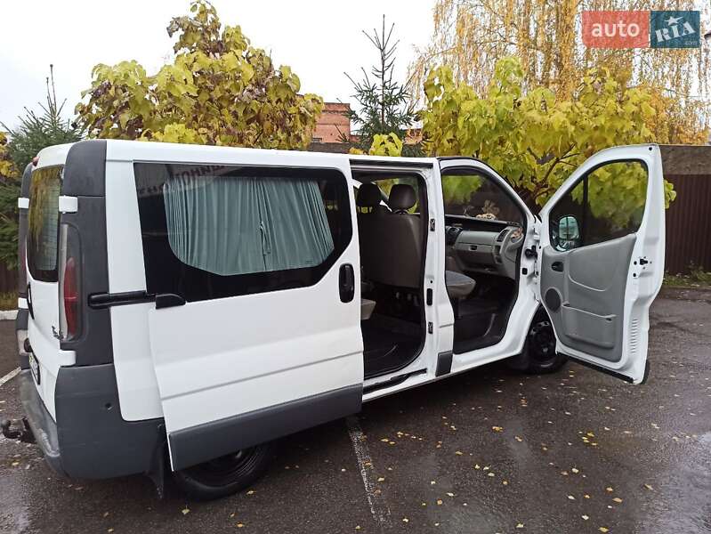 Мінівен Renault Trafic 2005 в Києві