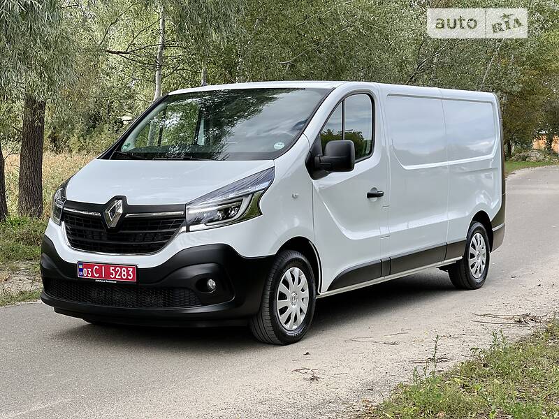 Минивэн Renault Trafic 2020 в 