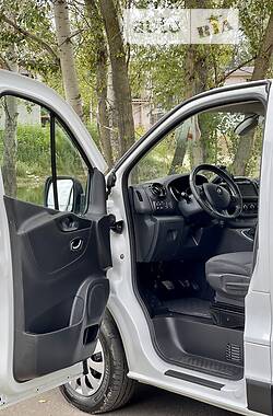 Минивэн Renault Trafic 2020 в 