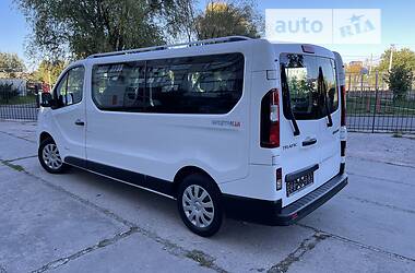 Мінівен Renault Trafic 2016 в 