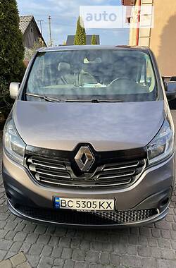 Минивэн Renault Trafic 2017 в 