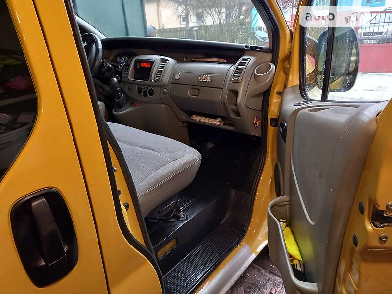 Мінівен Renault Trafic 2008 в Полонному