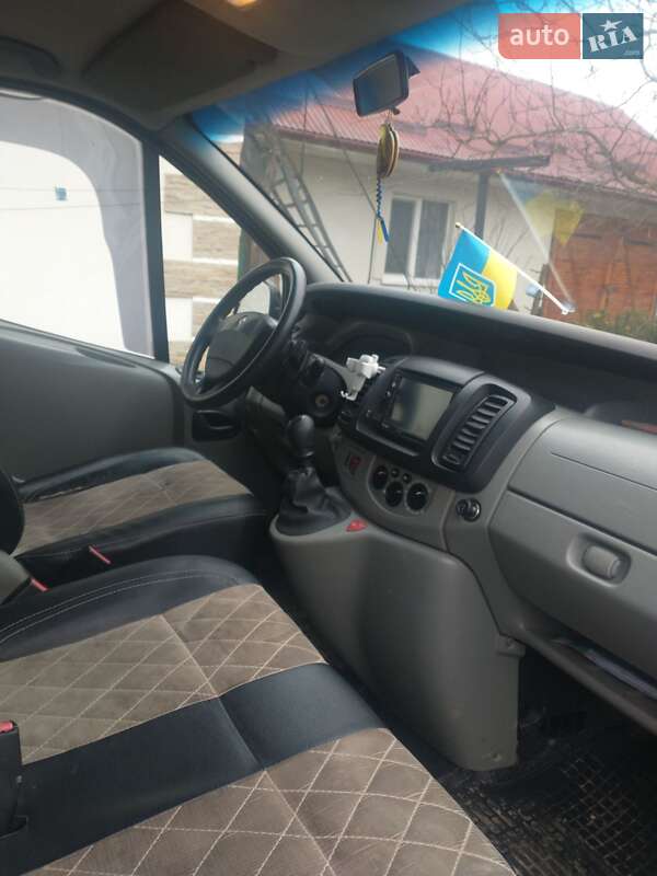 Мінівен Renault Trafic 2007 в Бучачі