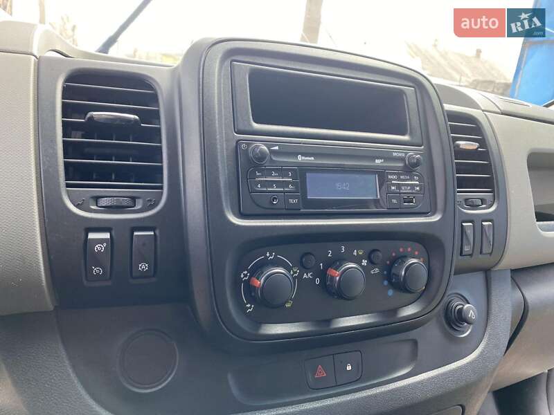 Минивэн Renault Trafic 2016 в Арцизе