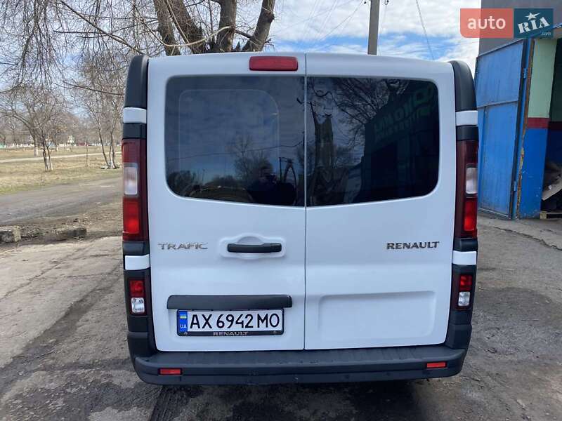 Минивэн Renault Trafic 2016 в Арцизе