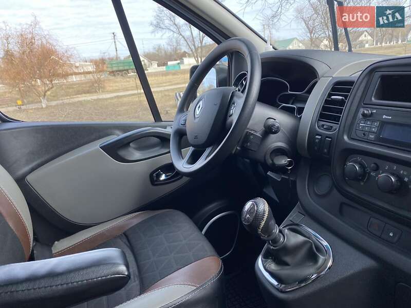 Минивэн Renault Trafic 2016 в Арцизе
