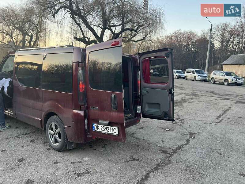 Минивэн Renault Trafic 2006 в Ивано-Франковске