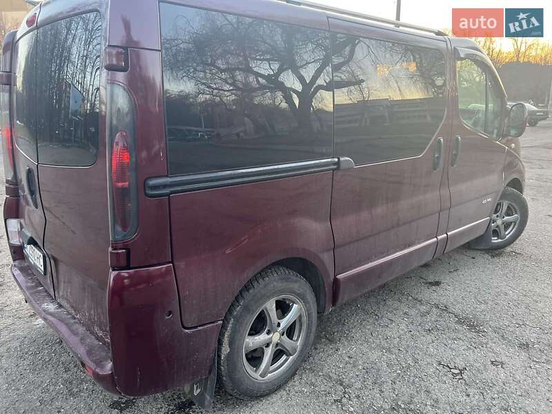 Минивэн Renault Trafic 2006 в Ивано-Франковске