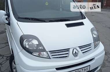 Минивэн Renault Trafic 2011 в 