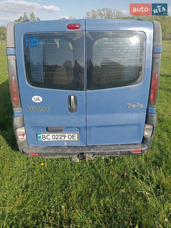 Мінівен Renault Trafic 2005 в Старому Самборі