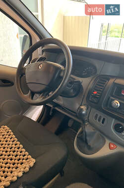 Минивэн Renault Trafic 2006 в Шумске