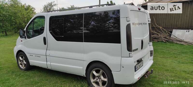 Минивэн Renault Trafic 2002 в 