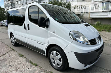 Минивэн Renault Trafic 2013 в 