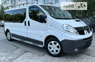 Минивэн Renault Trafic 2013 в 