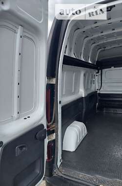 Вантажний фургон Renault Trafic 2016 в 