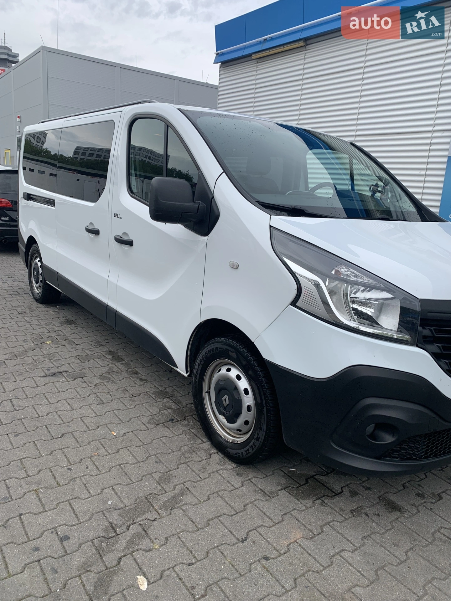 2015 Renault Trafic - мініатюра 2