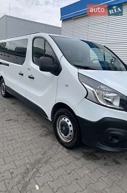 Мінівен Renault Trafic 2015 в 