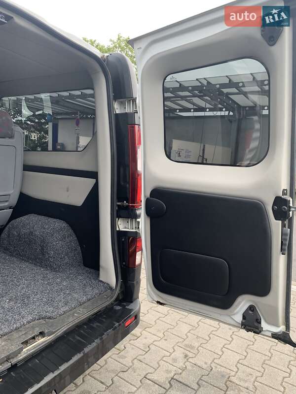 Минивэн Renault Trafic 2015 в Черновцах