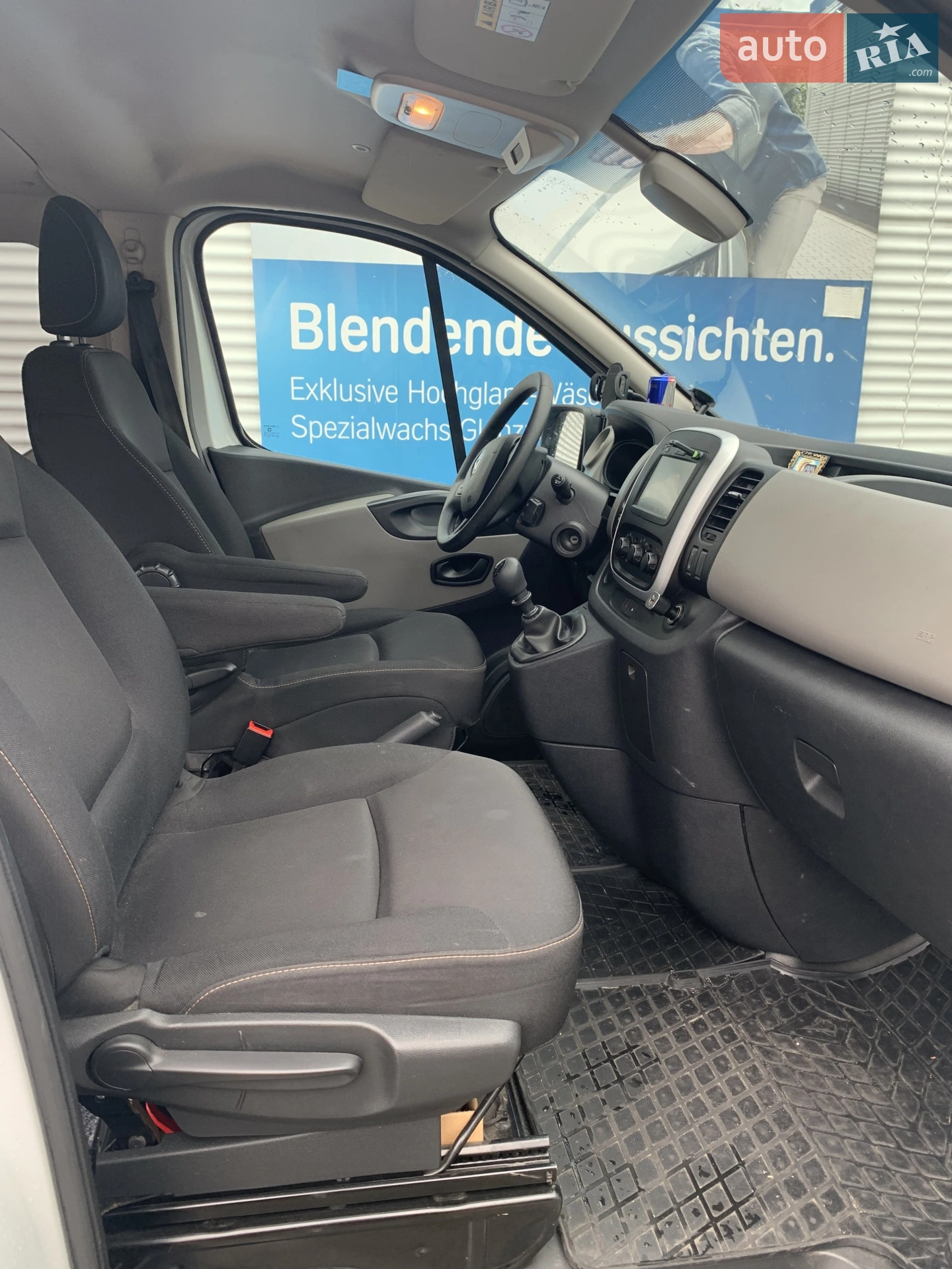 2015 Renault Trafic - мініатюра 12