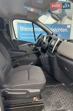 Мінівен Renault Trafic 2015 в 