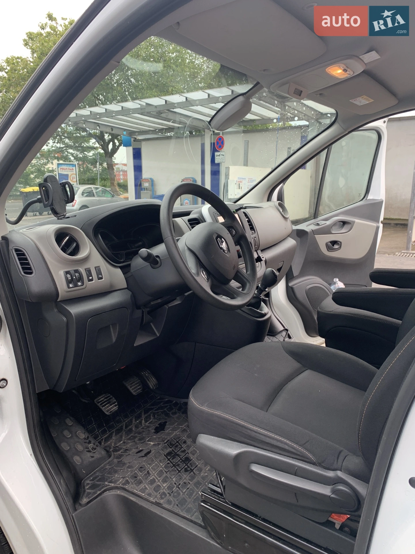 2015 Renault Trafic - мініатюра 14