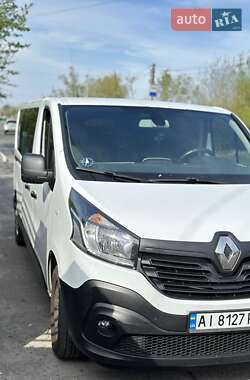 Минивэн Renault Trafic 2015 в 