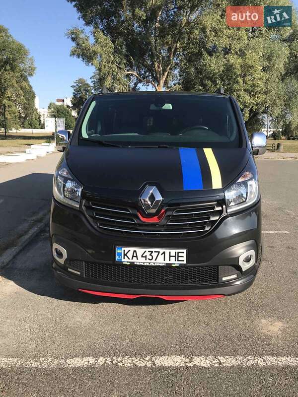 Микроавтобус Renault Trafic 2016 в Славутиче