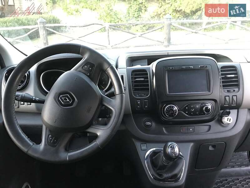 Микроавтобус Renault Trafic 2016 в Славутиче