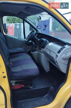 Минивэн Renault Trafic 2006 в Старой Выжевке