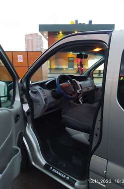 Минивэн Renault Trafic 2010 в 