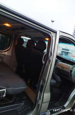 Минивэн Renault Trafic 2010 в 