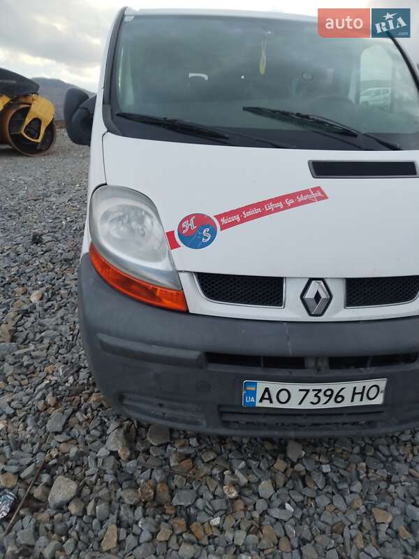 Минивэн Renault Trafic 2003 в Ужгороде