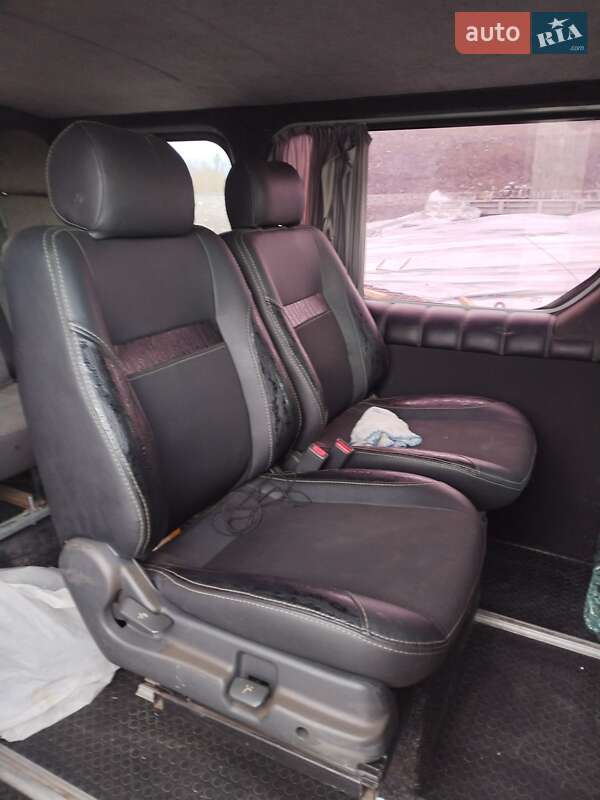 Минивэн Renault Trafic 2003 в Ужгороде