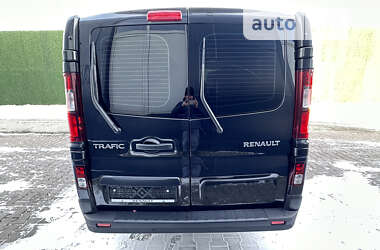 Минивэн Renault Trafic 2015 в 