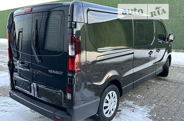 Минивэн Renault Trafic 2015 в 