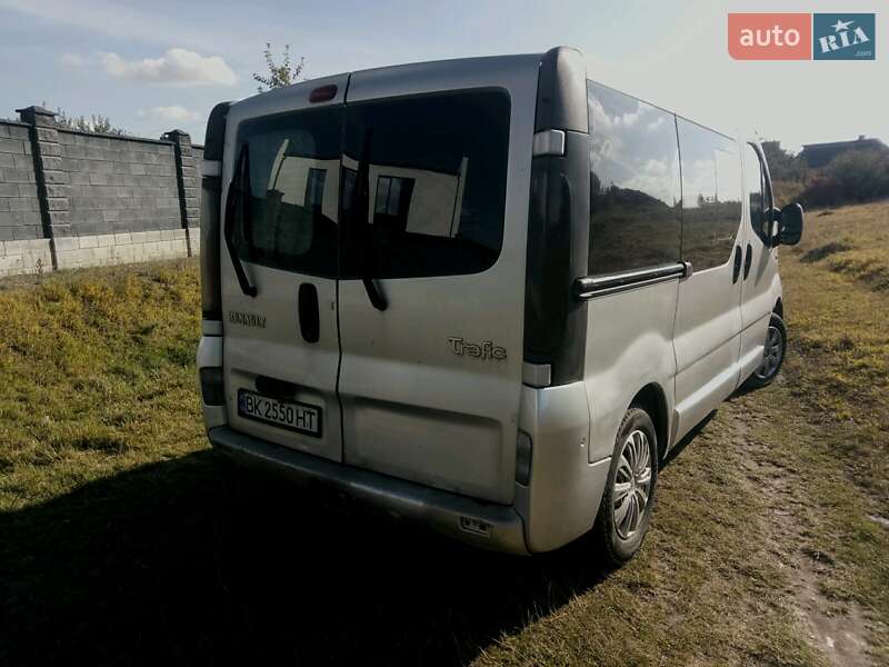 Минивэн Renault Trafic 2003 в Ровно