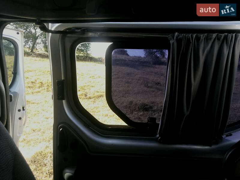 Минивэн Renault Trafic 2003 в Ровно