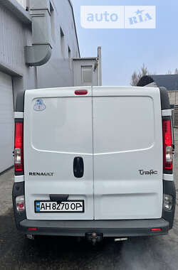 Грузовой фургон Renault Trafic 2012 в 