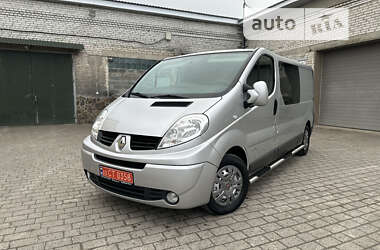 Вантажопасажирський фургон Renault Trafic 2012 в Бродах