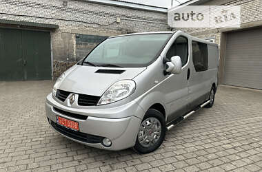 Вантажопасажирський фургон Renault Trafic 2012 в Бродах