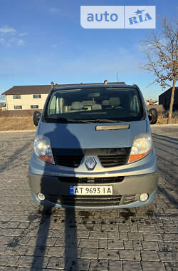 Минивэн Renault Trafic 2007 в Калуше