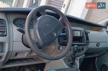 Минивэн Renault Trafic 2005 в 