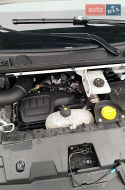 Минивэн Renault Trafic 2017 в 