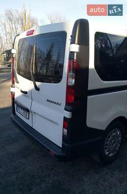 Минивэн Renault Trafic 2017 в 
