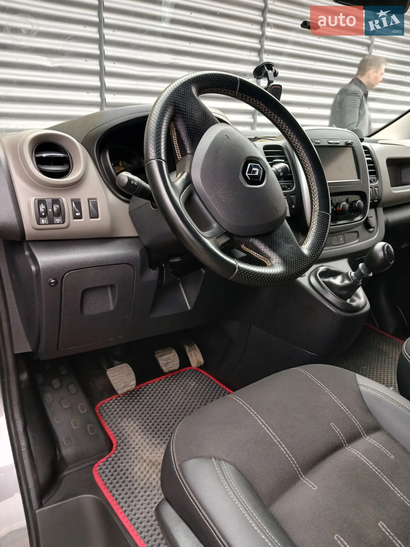 2015 Renault Trafic - мініатюра 4