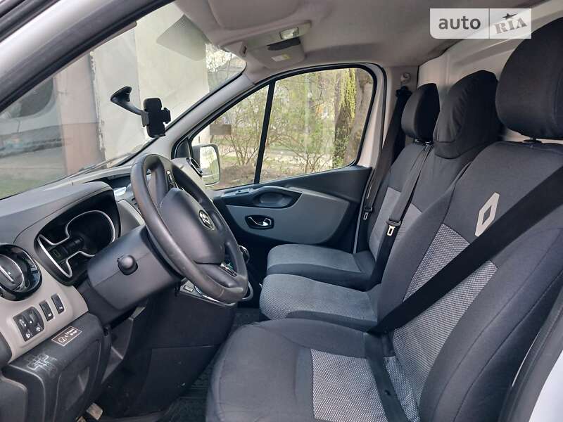 Грузовой фургон Renault Trafic 2015 в Львове фото 2 Грузовой фургон Renault Trafic 2015 в Львове