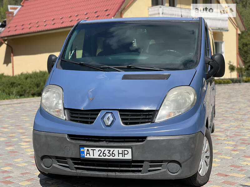 Минивэн Renault Trafic 2012 в Яремче