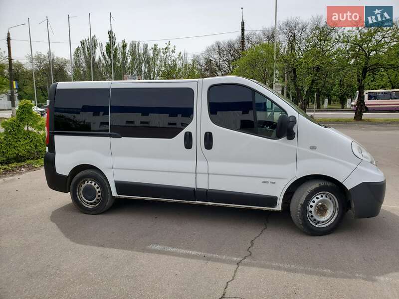 Минивэн Renault Trafic 2007 в Николаеве
