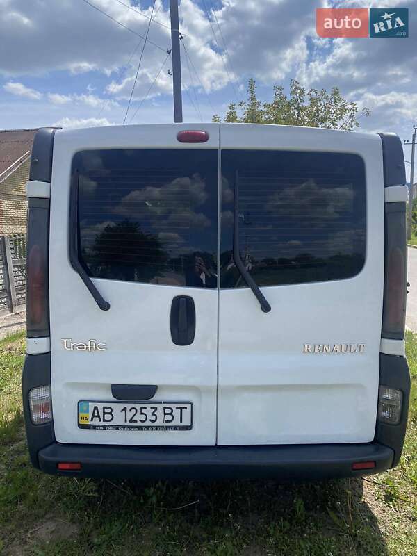 Мінівен Renault Trafic 2006 в Іллінцях